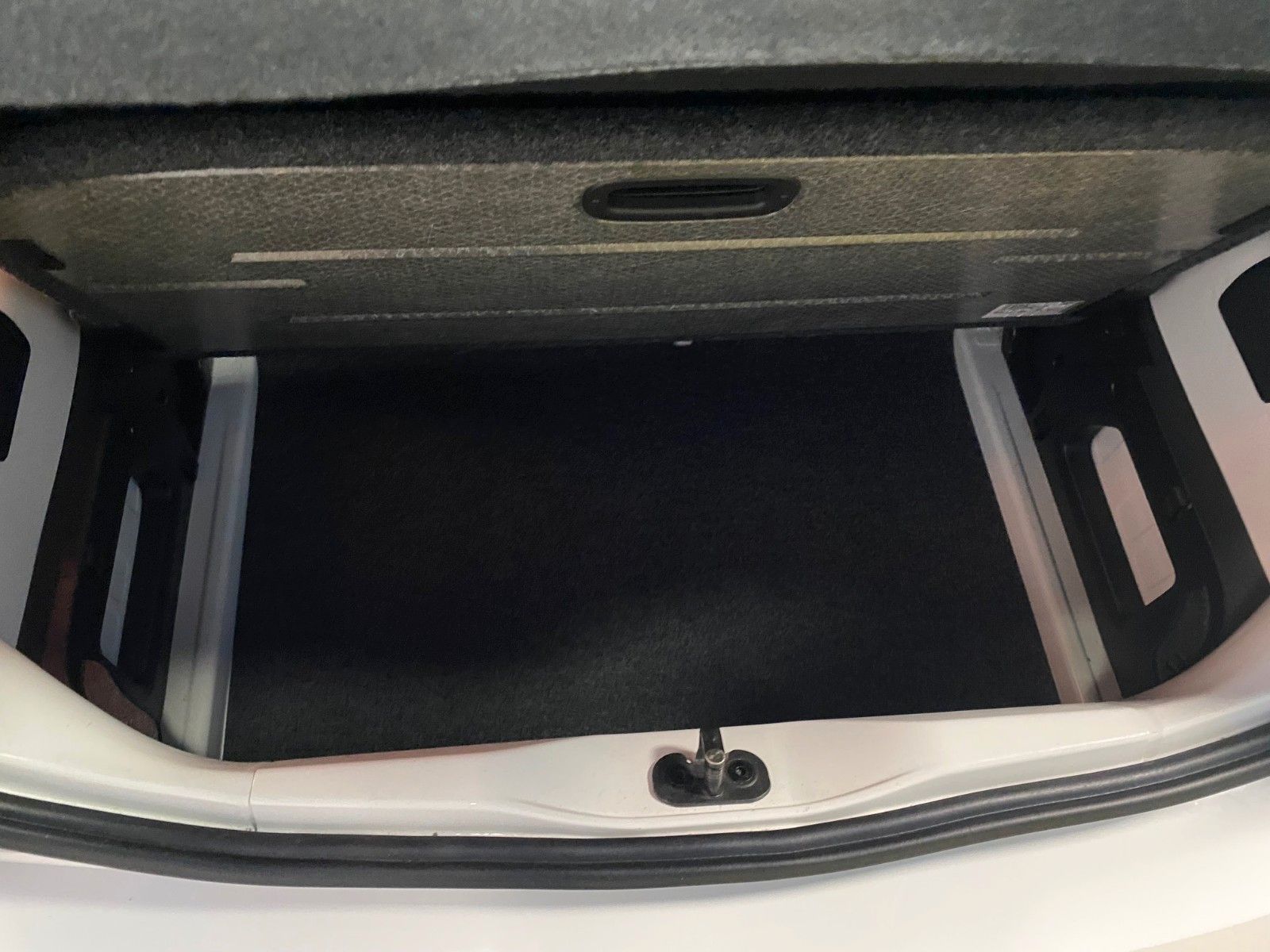 Fahrzeugabbildung Volkswagen up! 1.0 move up!+CHECKHEFT+SITZHEIZUNG+TELEFON+