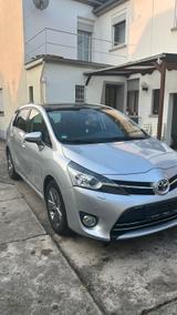 Toyota Verso, 7-Sitzer, 2. Hand - gebrauchte Toyota Verso aus dem Jahr 2015