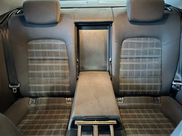 MYAUTOCENTER – Gebraucht- und Jahreswagen mit Werkstattservice in Pfaffenhofen Audi A5 Coupe 1.8 TFSI *AHK*Klima*Navi*Bi-Xenon*PDC*