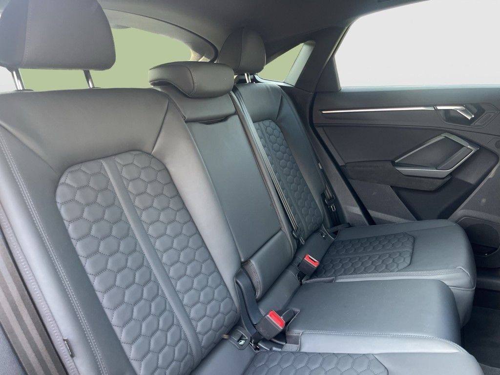 Audi RSQ3 - Bild 22