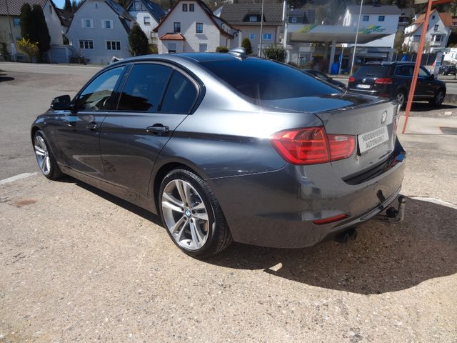 Fahrzeugabbildung BMW 330d/2.Hd/HUD/Leder/GSD/Navi/Xenon/AHK/2.Hd/