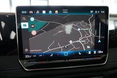 VW Tiguan 1.5 eTSI R-Line | LED Plus | Navi | AHK VW Tiguan 1.5 eTSI R-Line | LED Plus | Navi | AHK