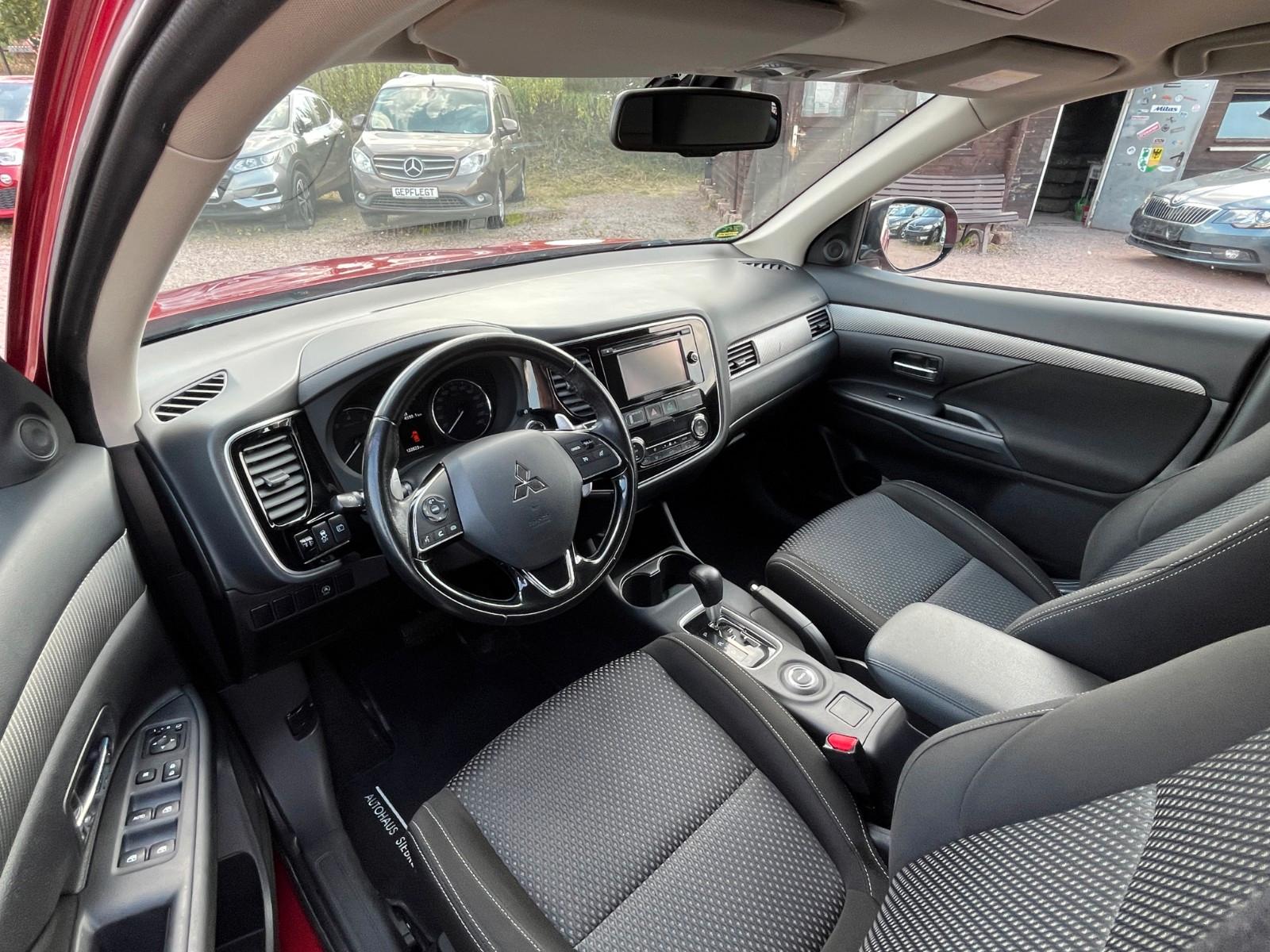 Mitsubishi Outlander Plus 4WD *1Hand*Keyless*DAB*AHK*Kamera