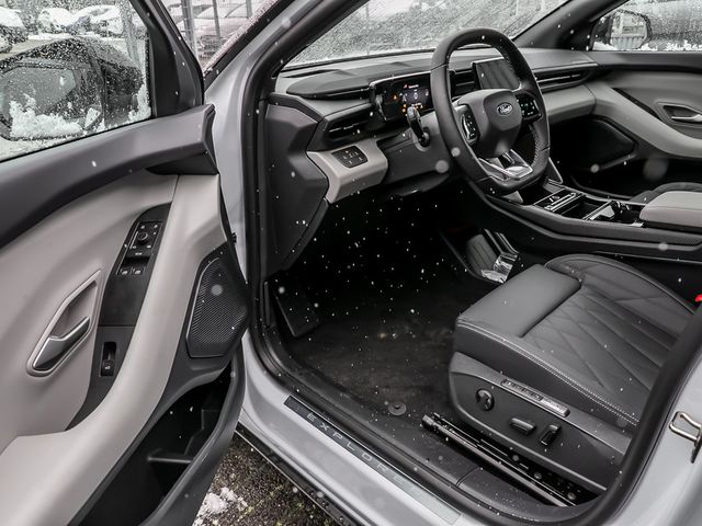 Ford Explorer Premium RWD Massagesitz Kamera Pano B&O