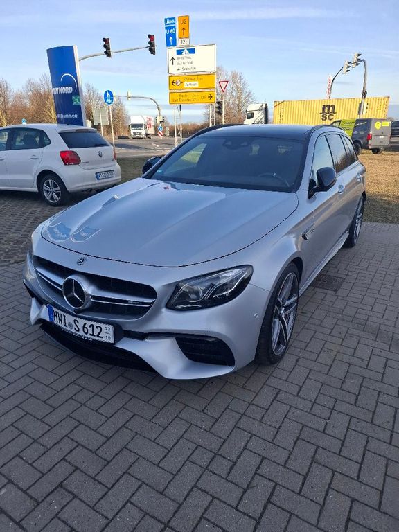 Image of Mercedes-Benz E 63 AMG