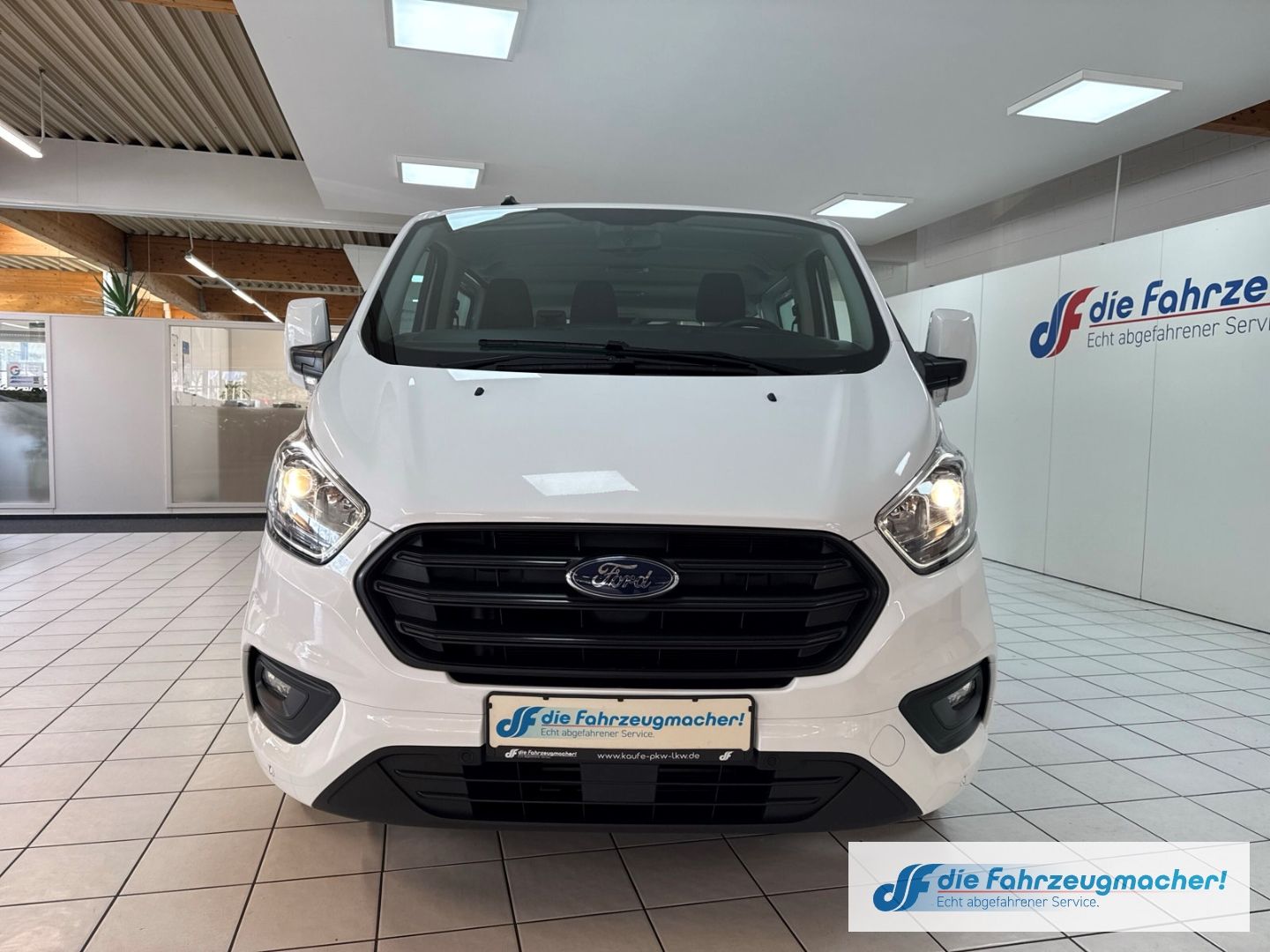 Fahrzeugabbildung Ford Transit Custom 320 L2 Trend Dyn. Kurvenlicht DAB