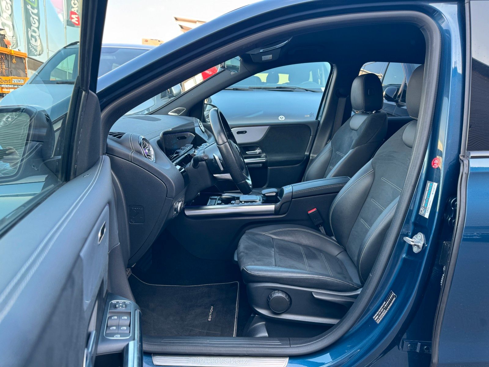 Fahrzeugabbildung Mercedes-Benz B 200 d Edition AMG Night+AHK+Burm+Ambiente