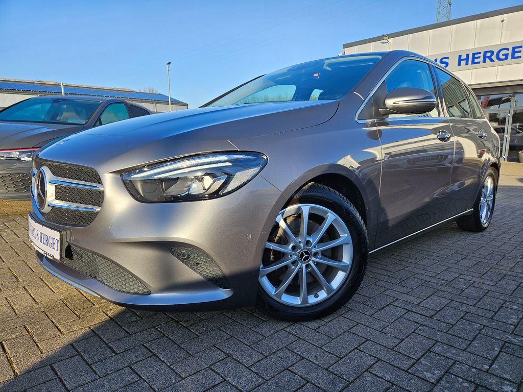 Image of Mercedes-Benz B 220