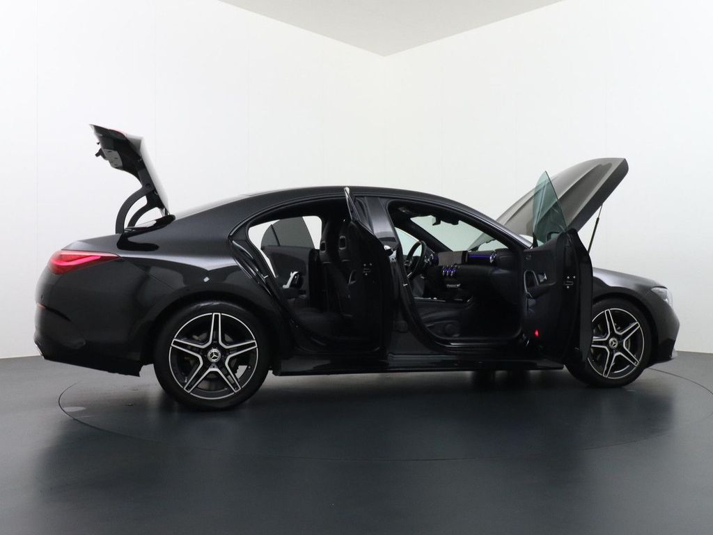 Mercedes-Benz CLA 180 Star Edition AMG Line Nightpakket, Parke