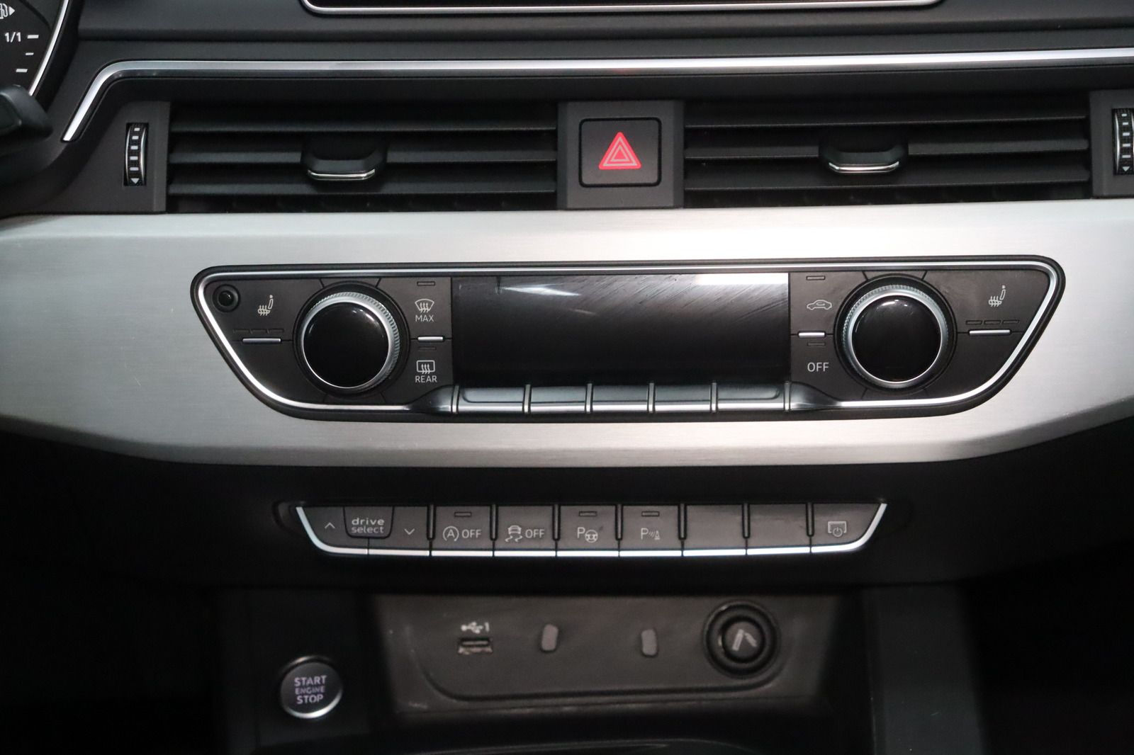 Fahrzeugabbildung Audi A5 Cabriolet 3.0 TDI Quattro S-line