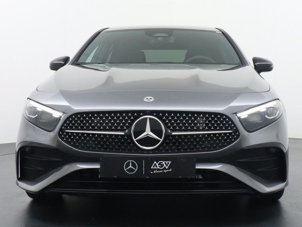Mercedes-Benz A 180 Star Edition AMG Line | Panorama - Schiebe
