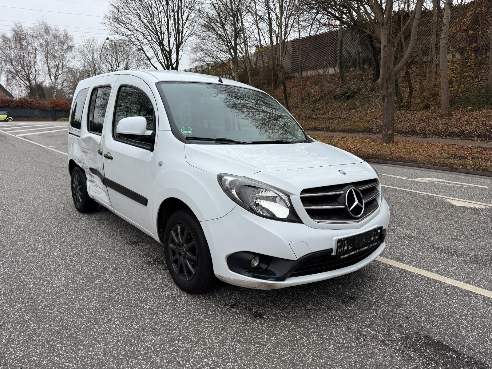 Mercedes-Benz Citan-Klimaauto-Kamera-Rollstuhlrampe