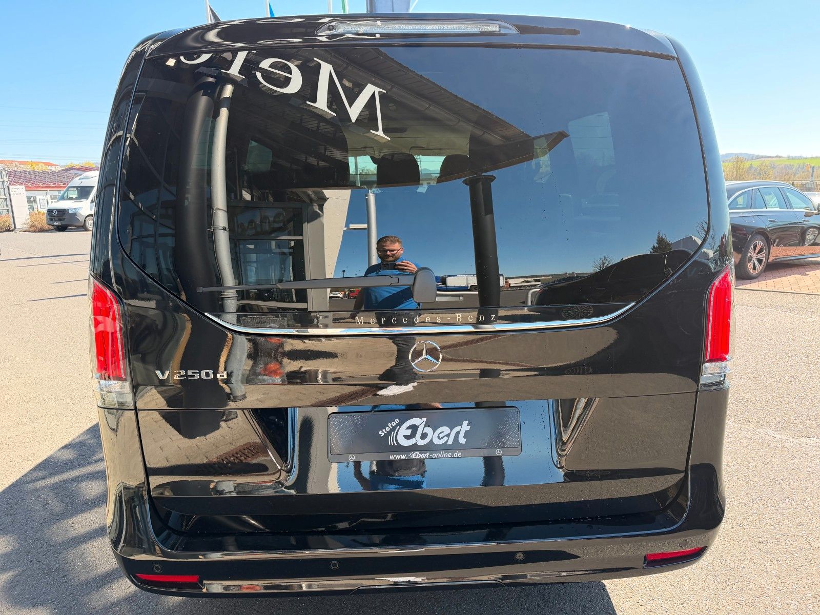 Fahrzeugabbildung Mercedes-Benz V 250 d AVA DISTRONIC AHK2,5to elektr Türen 360