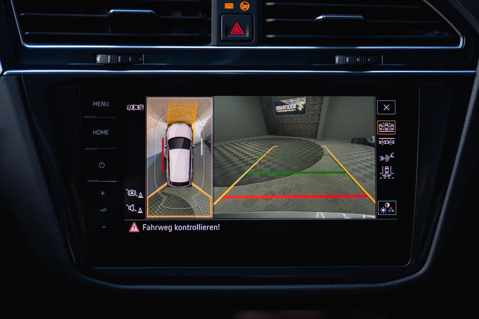 Fahrzeugabbildung Volkswagen Tiguan Allspace R-Line 4Motion HUD | PANO | ACC