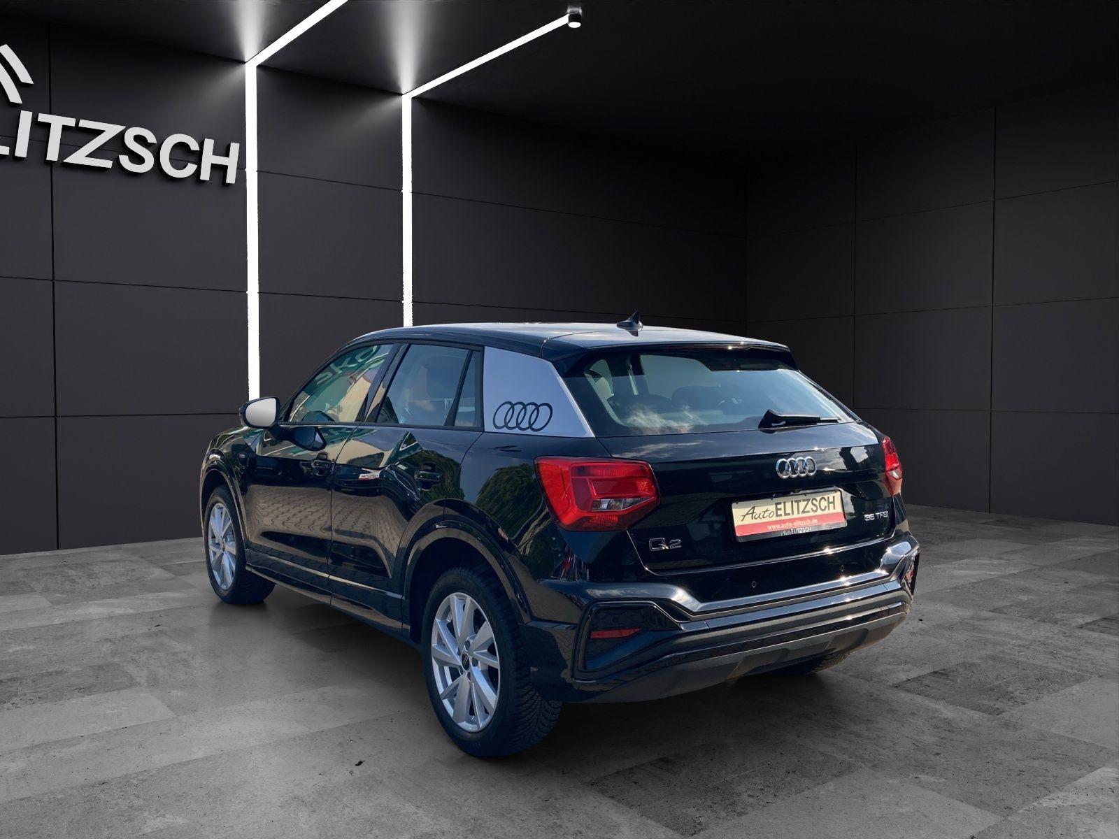Fahrzeugabbildung Audi Q2 35 TFSI S line LED AVC Navi ACC RFK SH