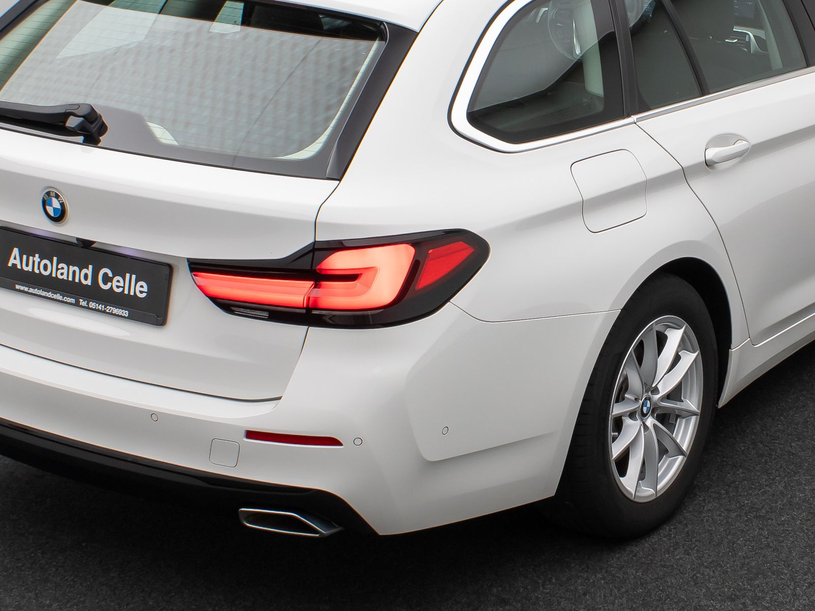 Fahrzeugabbildung BMW 520d Kamera DAB Leder Alarm Parkassistenzsystem