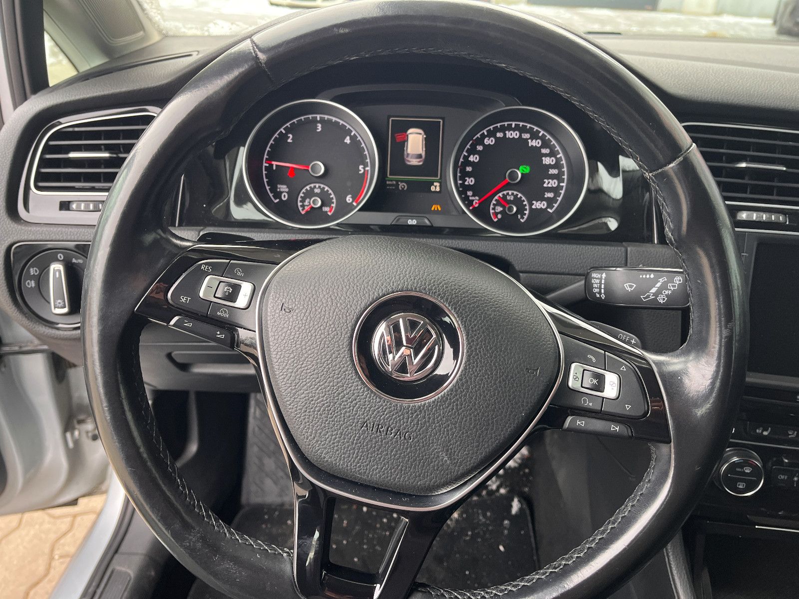 Fahrzeugabbildung Volkswagen Golf VII Variant Highline BMT Unfall