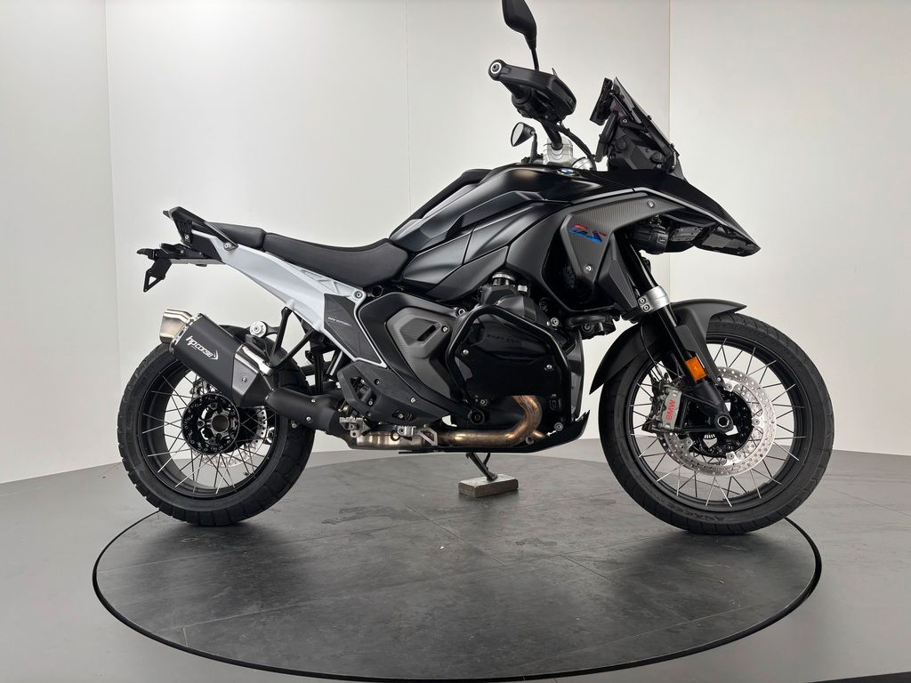Fahrzeugabbildung BMW R1300 GS *HP-CORSE *VIEL ZUBEHÖR *TOP-ZUSTAND