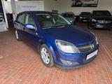 Opel Astra 2.0 Lim. Cosmo Sport Navi Klima R.Kam BT - Opel Astra aus 2007: Sport