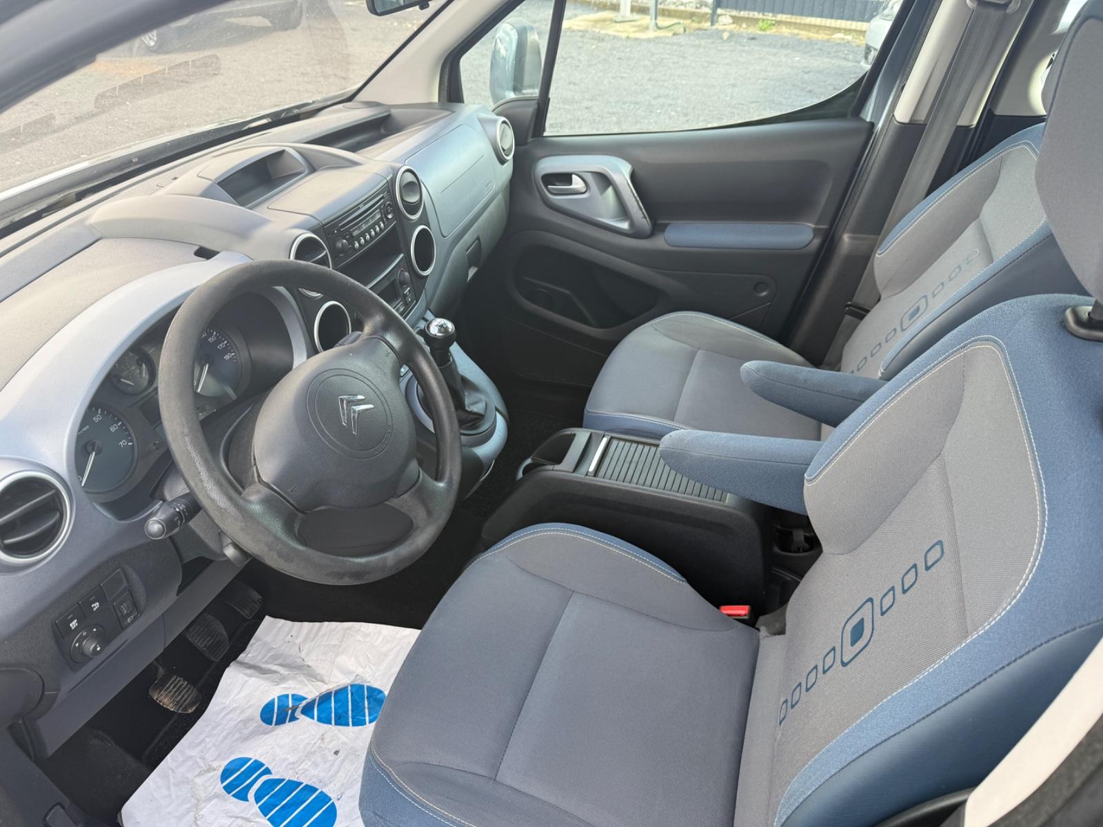 Citroën Berlingo Kombi Multispace *AHK*SHZ*1.Hand,TÜVneu