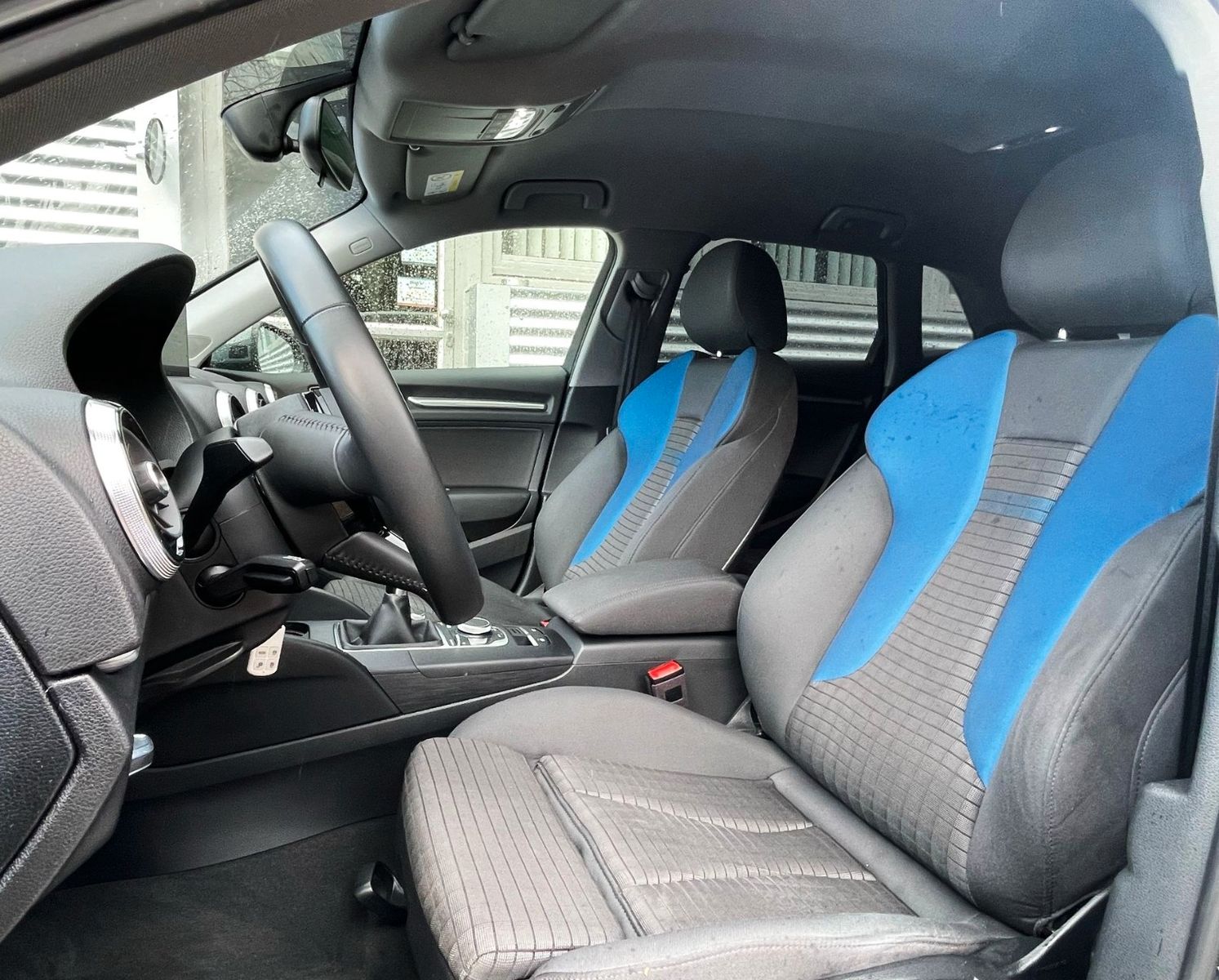 Fahrzeugabbildung Audi A3 SPORTBACK 150 PS SPORT NAVI BI-XENON DSP 18''