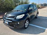 Toyota Urban Cruiser 1.4 D-4D AWD Luxury TAGLIAN - schwarze Toyota Urban Cruiser