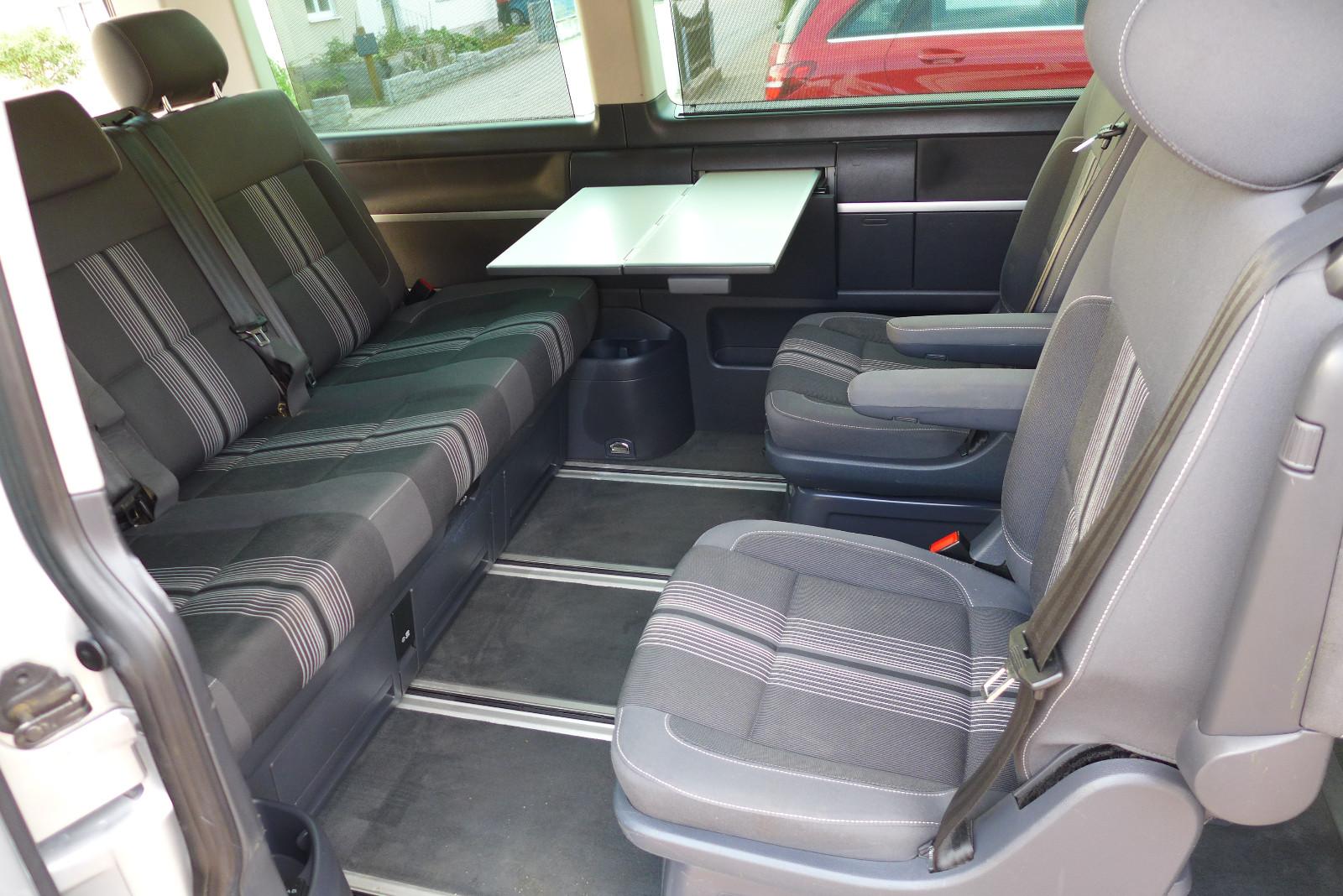 Volkswagen T5 Multivan 2.0 BiTDI Match | 179 ch | BVM | 7 places | Table | Chauffage stationnaire | Sièges chauffants | Attelage amovible
