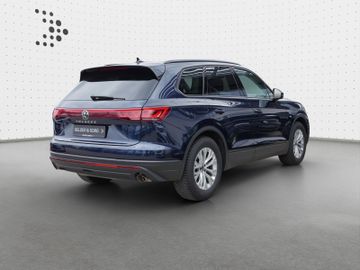 Volkswagen Touareg - 2
