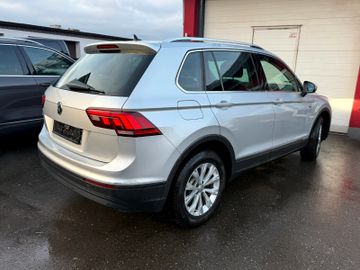 Volkswagen Tiguan - 5