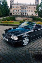 Mercedes-Benz E 320 original AMG Cabrio top Zustand wenig Km - Mercedes-Benz 320: 320e