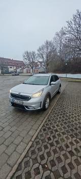 Kia Niro 1.6 GDI Plug-in Hybrid Spirit Spirit - silberne Kia Niro