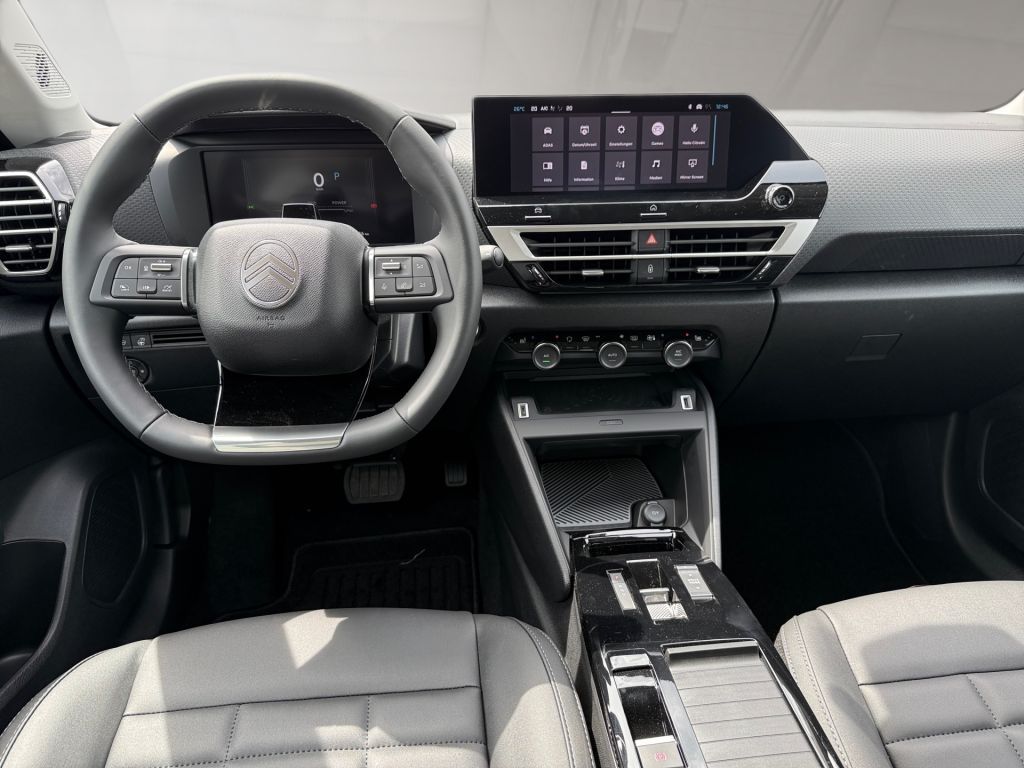 Fahrzeugabbildung Citroën C4 Hybrid 145 TEAM D * Ganzjahresreifen