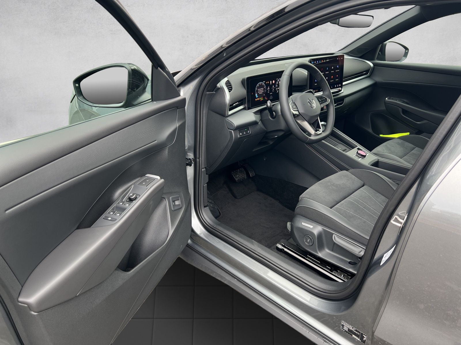 T-Roc Style 1.5 l eTSI OPF 110 kW (150 PS) 7-Gan