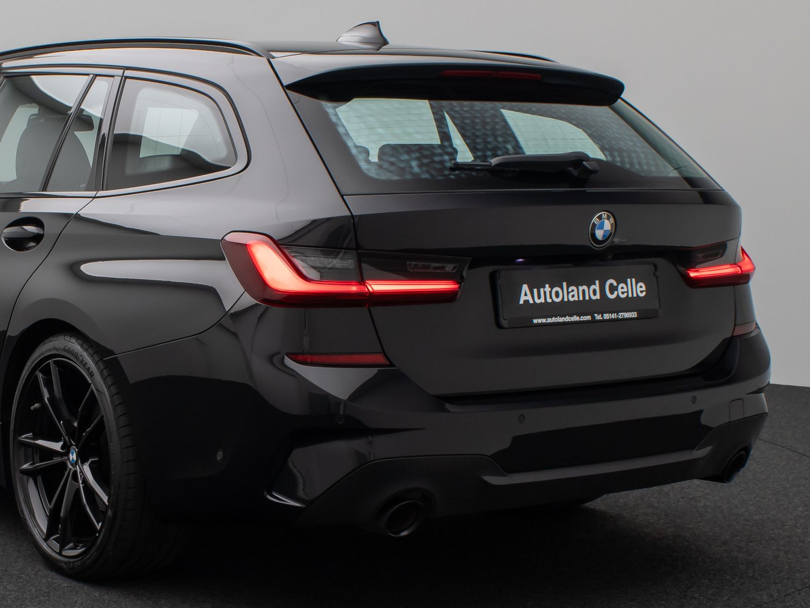 Fahrzeugabbildung BMW 320d M Sport Kamera DAB HiFi Komfort Alarm 19Zol
