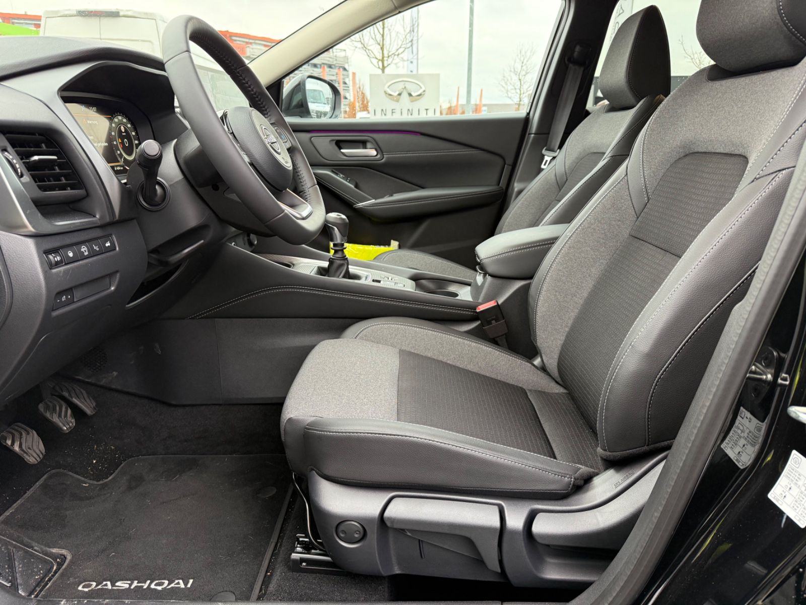 Fahrzeugabbildung Nissan Qashqai N-Connecta Winter Komfort 360°