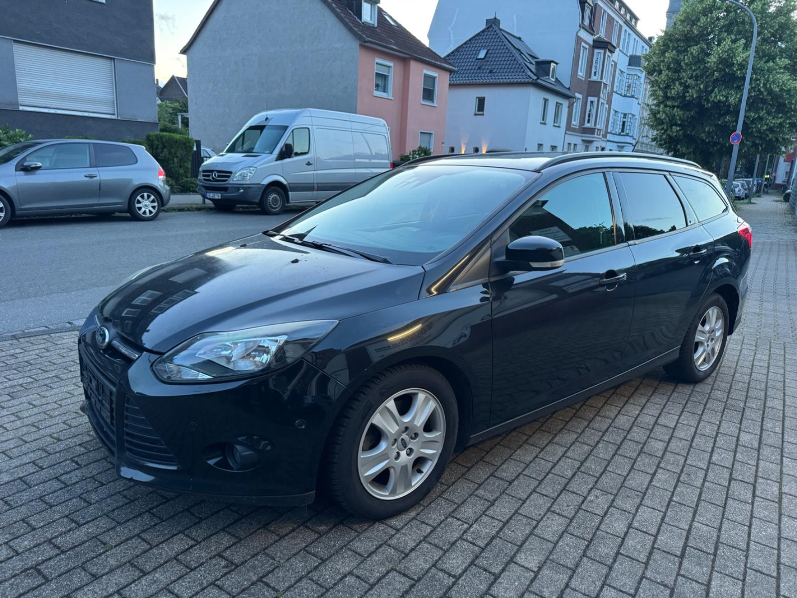 Ford Focus Turnier Sync Edition/Automatik