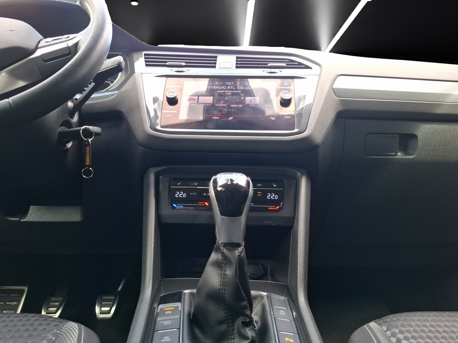 Fahrzeugabbildung Volkswagen Tiguan TDI Active LED Navi ACC Beifahrers. klapp