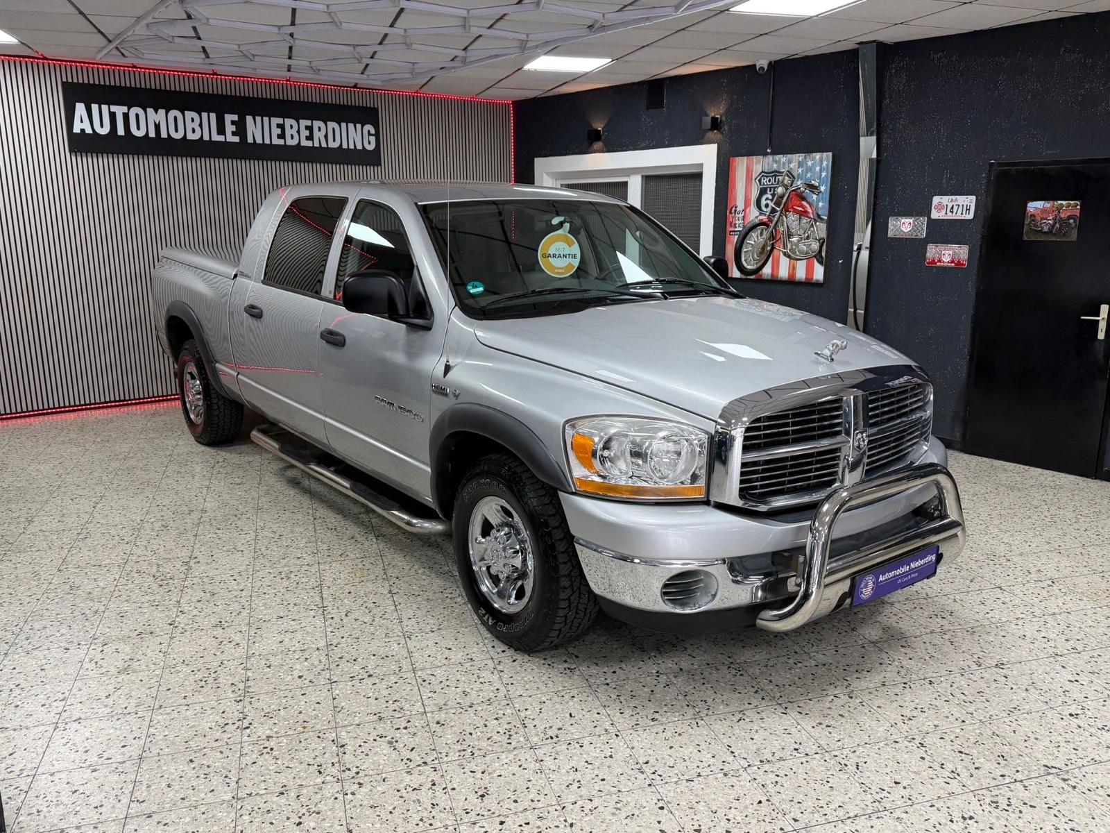 Dodge RAM 5.7 HEMI V8 / Laramie / 1.HAND / DVD / LPG /