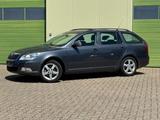 Skoda Octavia Combi 1.6 Classic/Klima/Alu - Skoda Octavia aus 2011: Kombi