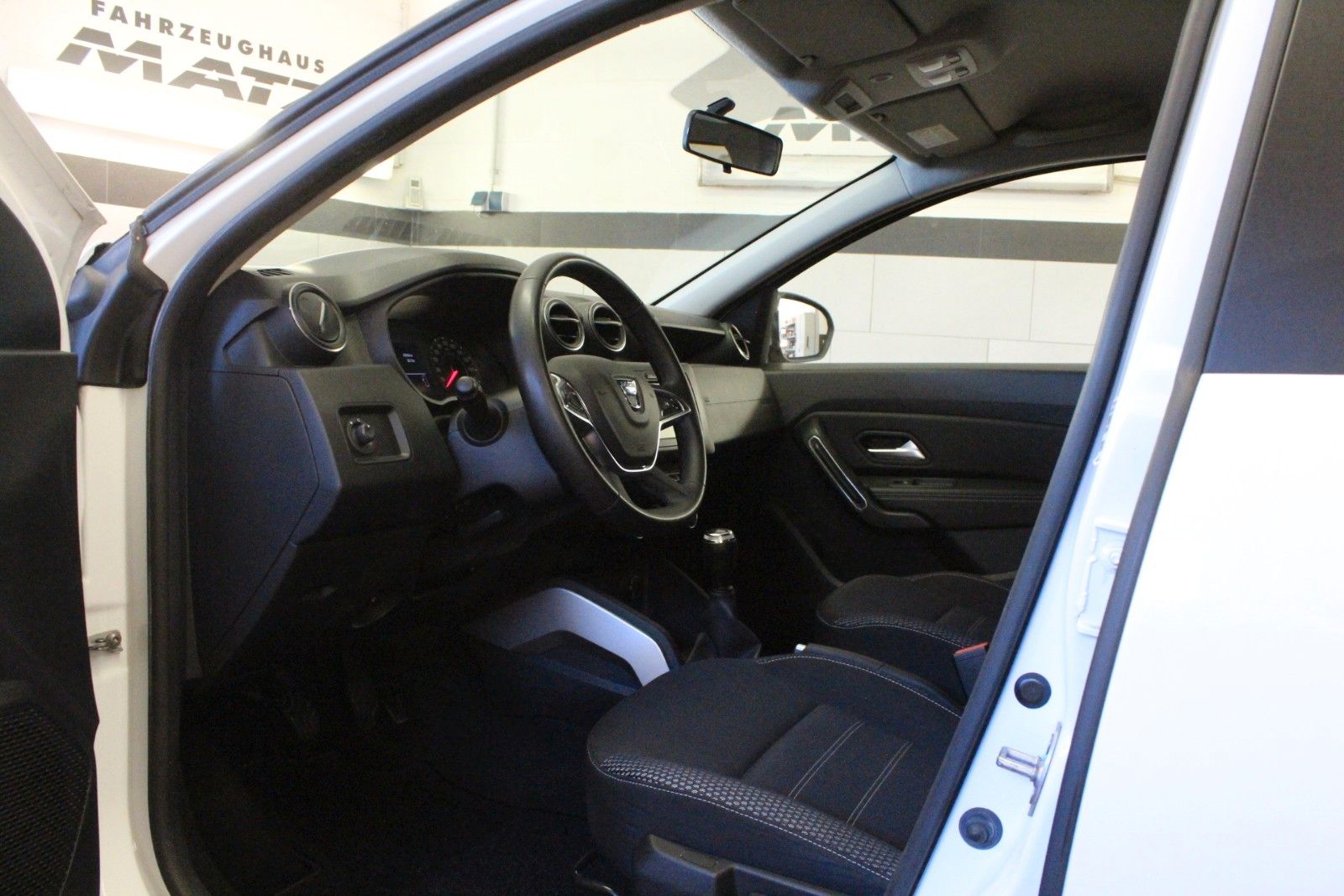 Fahrzeugabbildung Dacia Duster Sce 115 Prestige *Navigation *