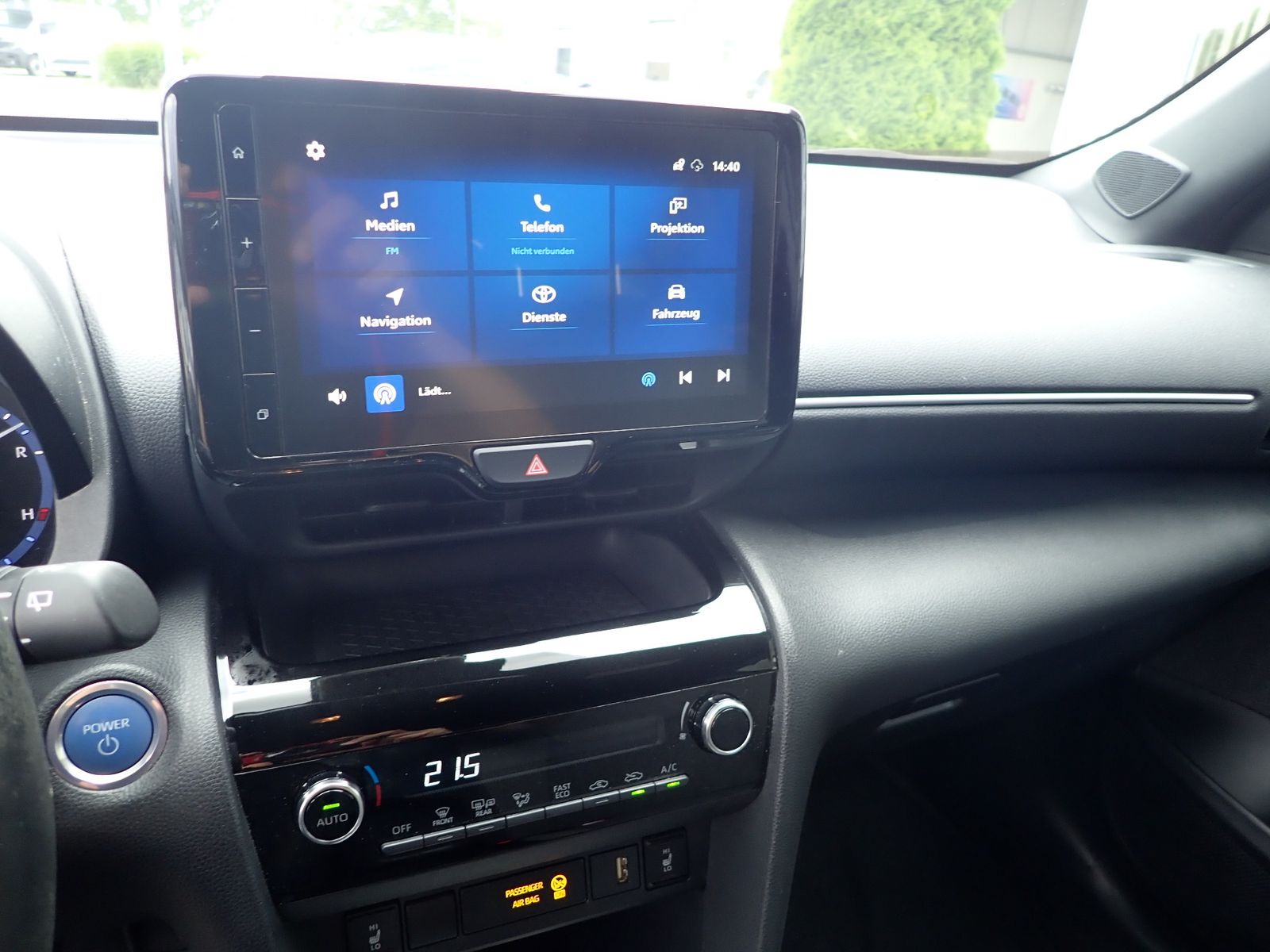 Fahrzeugabbildung Toyota Yaris Cross Hybrid FWD Team Deutschland