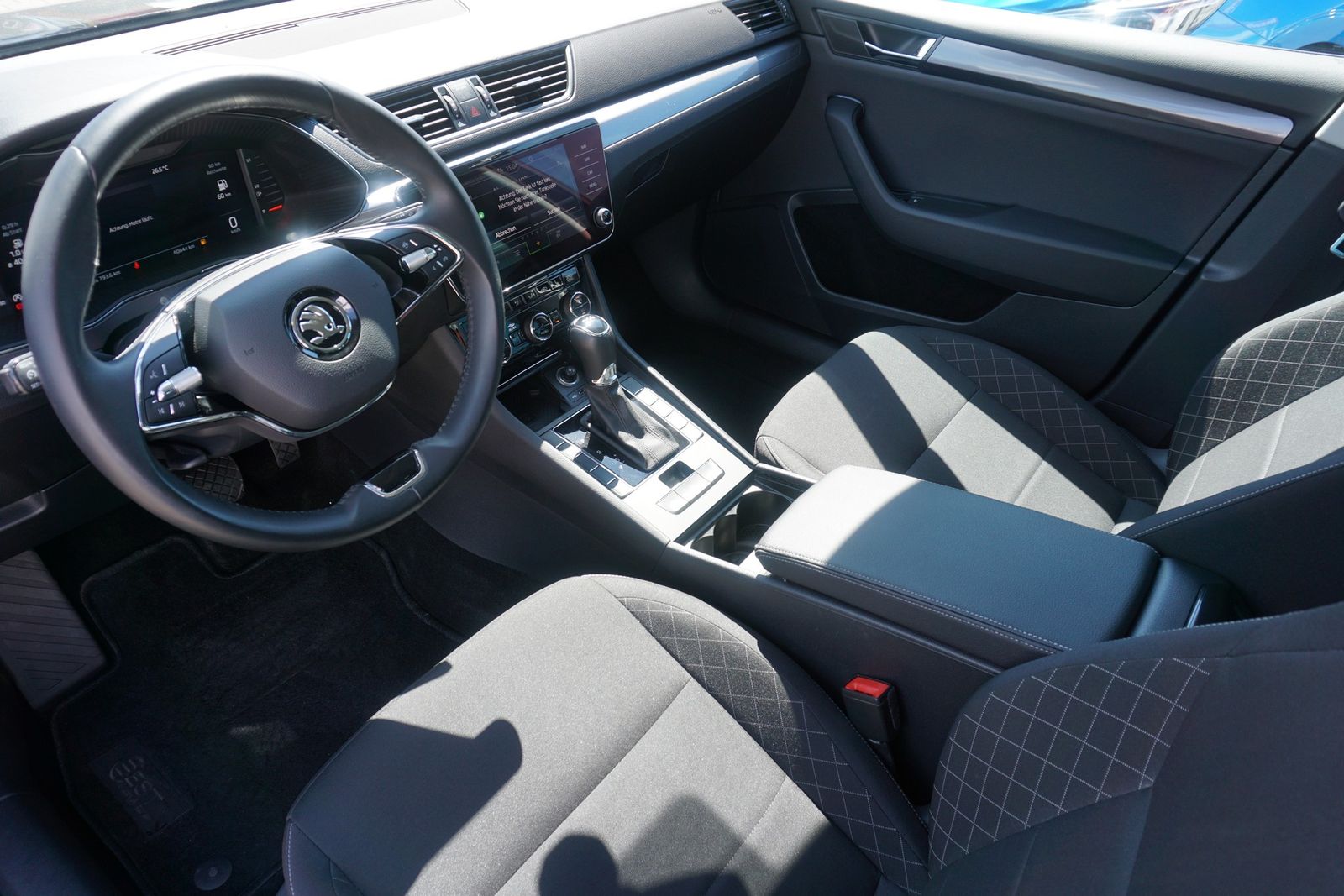 Skoda Superb Combi 1.5 TSI Active LED Navi Sitzheizung foto 8