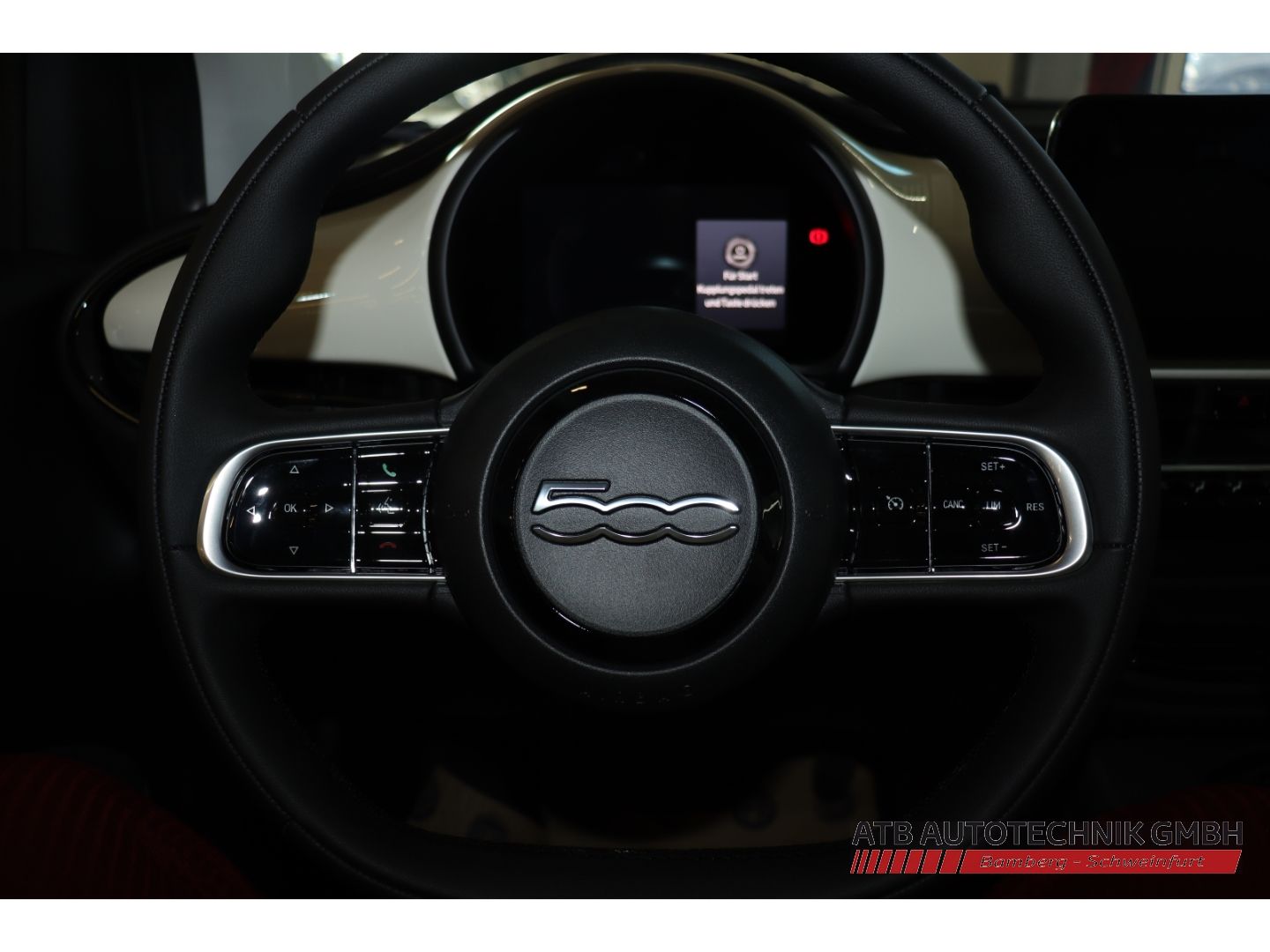 Fahrzeugabbildung Fiat 500 ICON + Komfortpaket Hybrid 1.0l PDC Rückfahr
