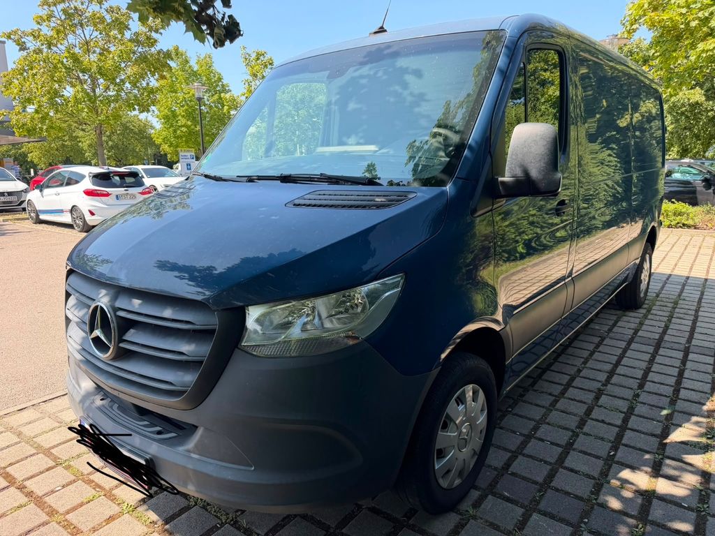 Image of Mercedes-Benz Sprinter