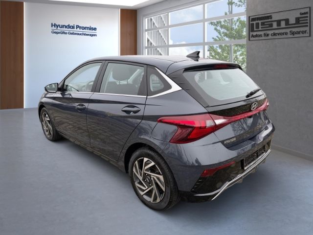 Fahrzeugabbildung Hyundai i20 Advanced 1.0 T-GDI +CARPLAY+TEMPOMAT+SHZ+RFK