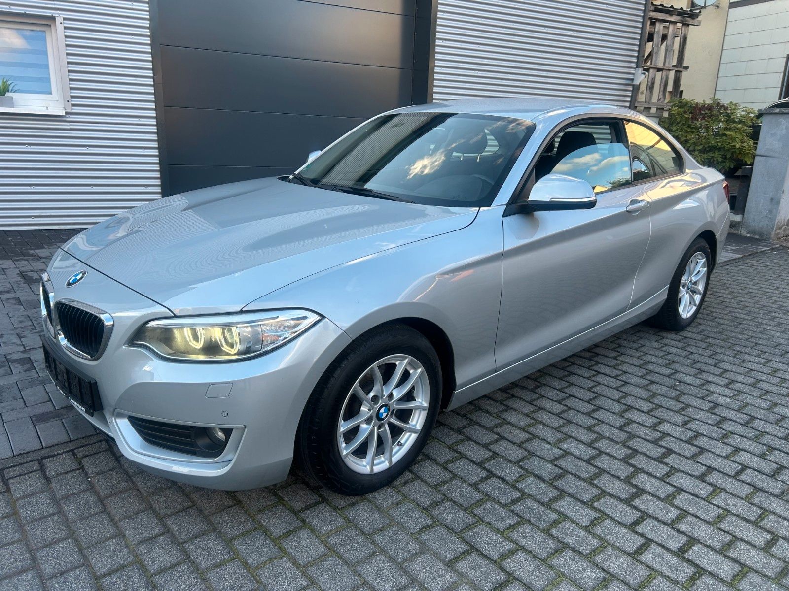BMW 220 2014, 2.0 benzīns, Automāts, Kupeja, Sudrabs — Latvijā