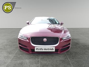 Jaguar XE - 4
