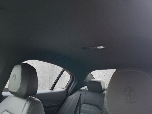 Alfa Romeo Giulia Veloce 2.0 Turbo 16V Q4 Kam.+KeyLess+SHZ