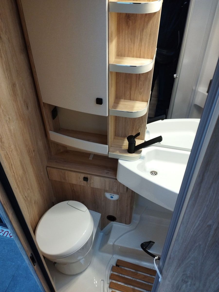 Fahrzeugabbildung Eura Mobil Profila T PT 695 EB Automatik,Sat,Solar