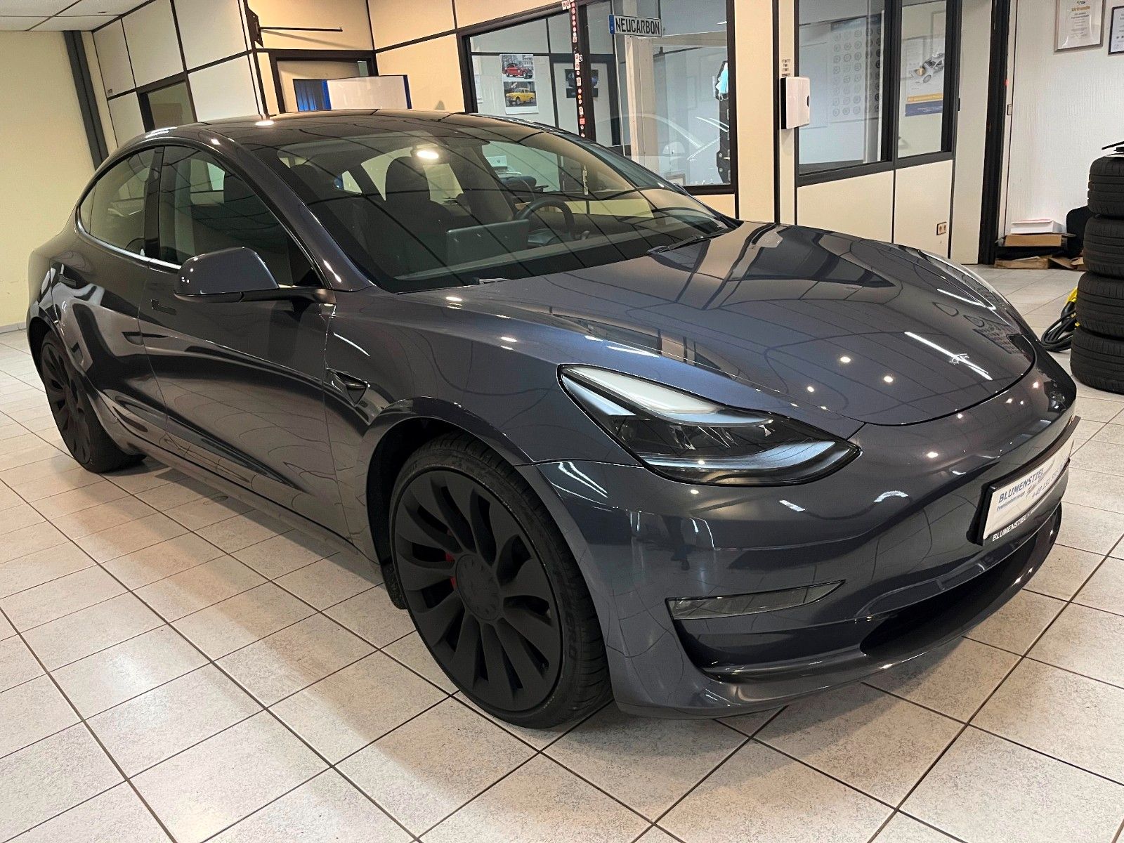 Tesla Model 3 Performance. kaufe auch Teslas an foto 5